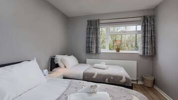 3 Schlafzimmer, Bügeleisen/Bügelbrett, kostenloses WLAN, Bettwäsche