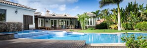 A heated pool - Royal Caribbean Punta Cana (Punta Cana)