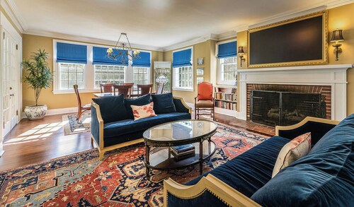 Historic Thistle Dhu Mansion w/ Speakeasy 10k Sq Ft in Village of Pinehurst