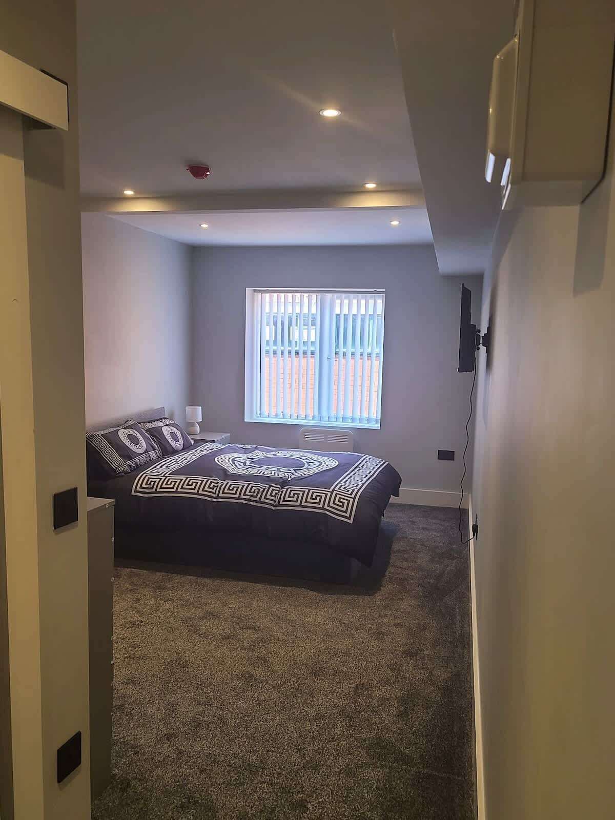 1 bedroom, bed sheets