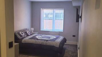 1 bedroom, bed sheets