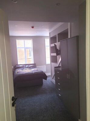 Room - Cosy Private Ensuite Room in Central Blackburn (Blackburn)