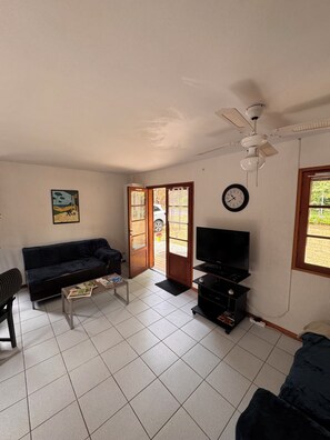 Living area - Forest & beach holiday home (Grayan-et-l'Hôpital)