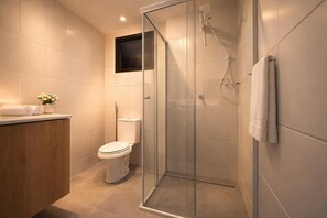 Basic Apartment | Bathroom