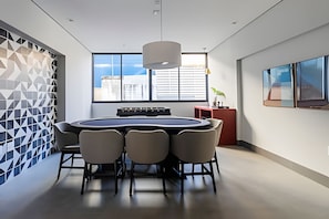 Basic Apartment | Tempat makan