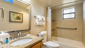 Bathroom - Pompano Beach | Relaxed Cabana Stay | Pool + Beach (Pompano Beach)