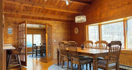 Boone’s Cabin at Moose Pond - Easy Lake, Hiking and Ski Access