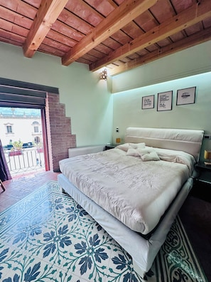 Habitación doble superior, vista a la ciudad | Wifi gratis