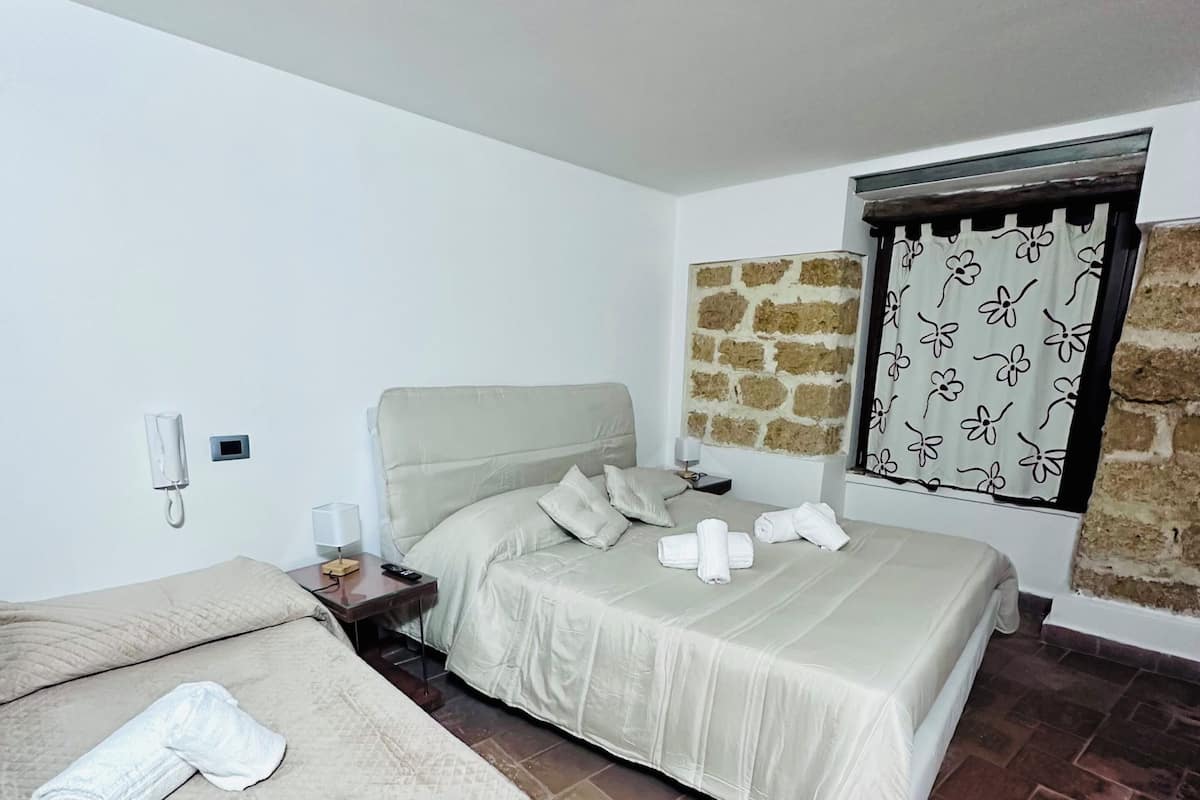 Chambre quadruple familiale, salle de bain privée