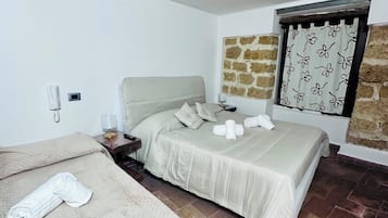 Family Quadruple Room, Private Bathroom