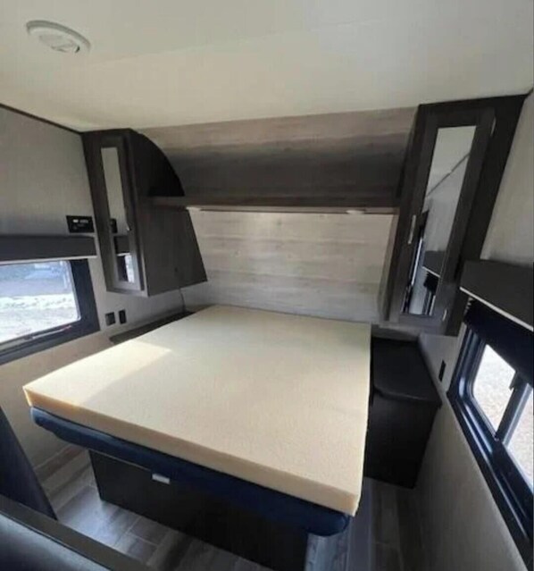 Room - Hidden Haven Camper (Oshkosh)