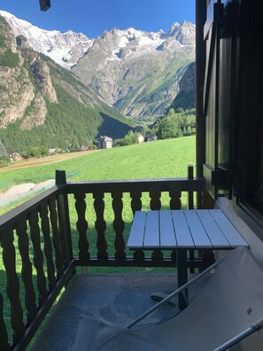Property grounds - View Mont Blanc | Parking | 0.6km from Center (Courmayeur)