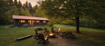 Private 4-Bedroom Lakeside Cottage on Nutt Lake, Muskoka