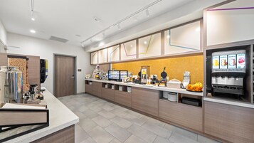 Free daily buffet breakfast