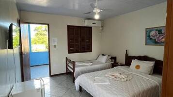 Habitación doble, balcón, vista a la alberca