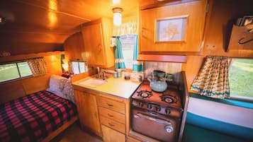 1 habitación y ropa de cama