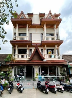 Exterior - Holiday House Kata & Karon Phuket (Tambon Karon)