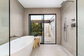 Shower, hair dryer, towels, shampoo - NEW | The Dreyfus | Resort Pool + Designer Home (Scottsdale)