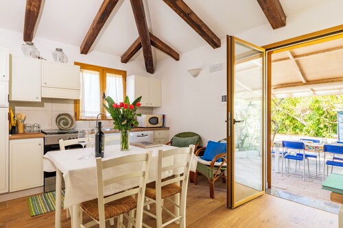 Villa 100 meters from the beach with whirlpool