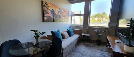 Appartement, 1 chambre | Salle de séjour