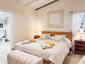 Room - Exquisite rural house with garden, pool and views. (Arico Viejo)