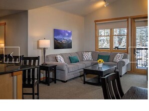 Living area - Grand Timber Lodge Breckenridge 1 Bedroom (Breckenridge)
