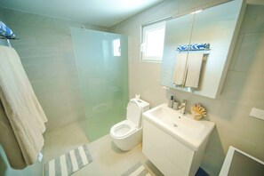 Departamento, 1 habitación, con acceso para personas discapacitadas, patio | Baño