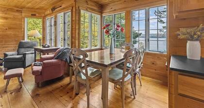 Come to The Cottage! Cozy Vermont Lakefront Retreat on Lake Carmi -Sleeps 7!