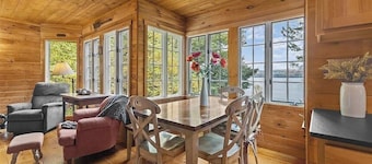 Come to The Cottage! Cozy Vermont Lakefront Retreat on Lake Carmi -Sleeps 7!