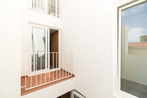 Interior - 1st Floor | One-Bedroom | Old Town | Parking & AC (Funchal)