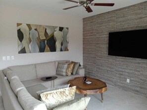Living area - Scape to Paradise. Fabulous 2-bedroom condo with AC in Santa Maria Huatulco (SANTA MARIA HUATULCO)