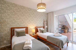 Room - Sunrise House | Two-bedroom (Santa Cruz)