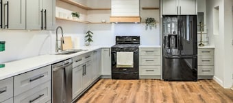 Peachtree City Lower Level Unit Near Lake Kedron