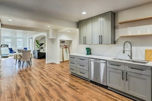 Interior - Peachtree City Lower Level Unit Near Lake Kedron (Peachtree City)