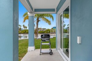 Terrace/patio - Modern Waterfront Tampa Home w/ Balconies (Tampa)