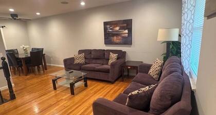 Charming 3-bedroom house in delightful Ballwin and basement is not included