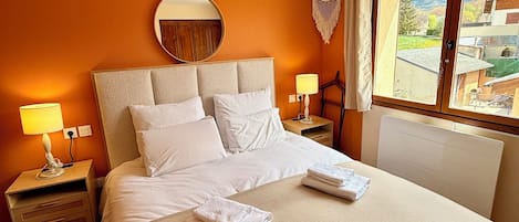 2 chambres, fer et planche Ă repasser, accĂšs Internet, draps fournis
