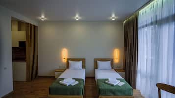 Superior Studio, Balcony, Mountain View