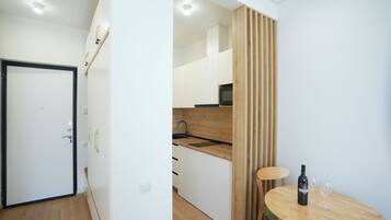 Superior Studio, Balcony, Mountain View | Private kitchen | Mini-fridge, microwave, stovetop, cookware/dishes/utensils