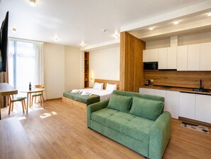Deluxe Studio, Balcony, Mountain View | Blackout drapes, iron/ironing board, free WiFi - PARALLEL Apartments (Gonio)