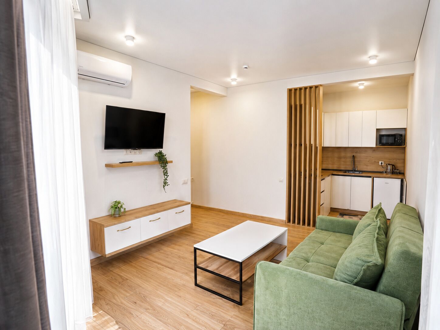 Luxury Apartment, 1 Bedroom, Partial Sea View | Living area