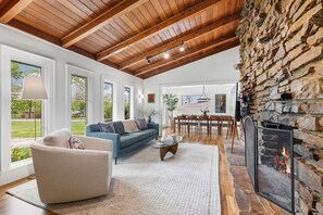 TV, fireplace, offices