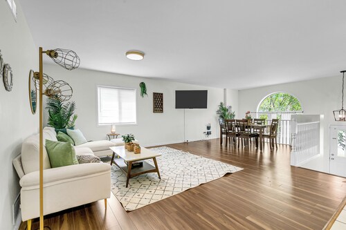 The Windsor Two Level Retreat