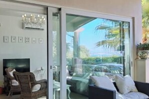 Living area - Villa Toleda stunning sea view (Terrasini)