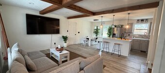 Delightful 3-bedroom house with AC in charming Buford