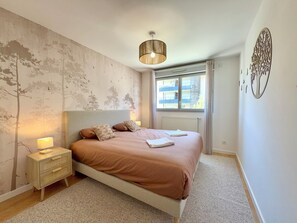 3 Schlafzimmer, Bügeleisen/Bügelbrett, Reisekinderbett, WLAN