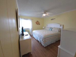 2 bedrooms, Internet, bed sheets - Seaspray 207: Ocean View Condo, Community Pool, Beach Access (Atlantic Beach)