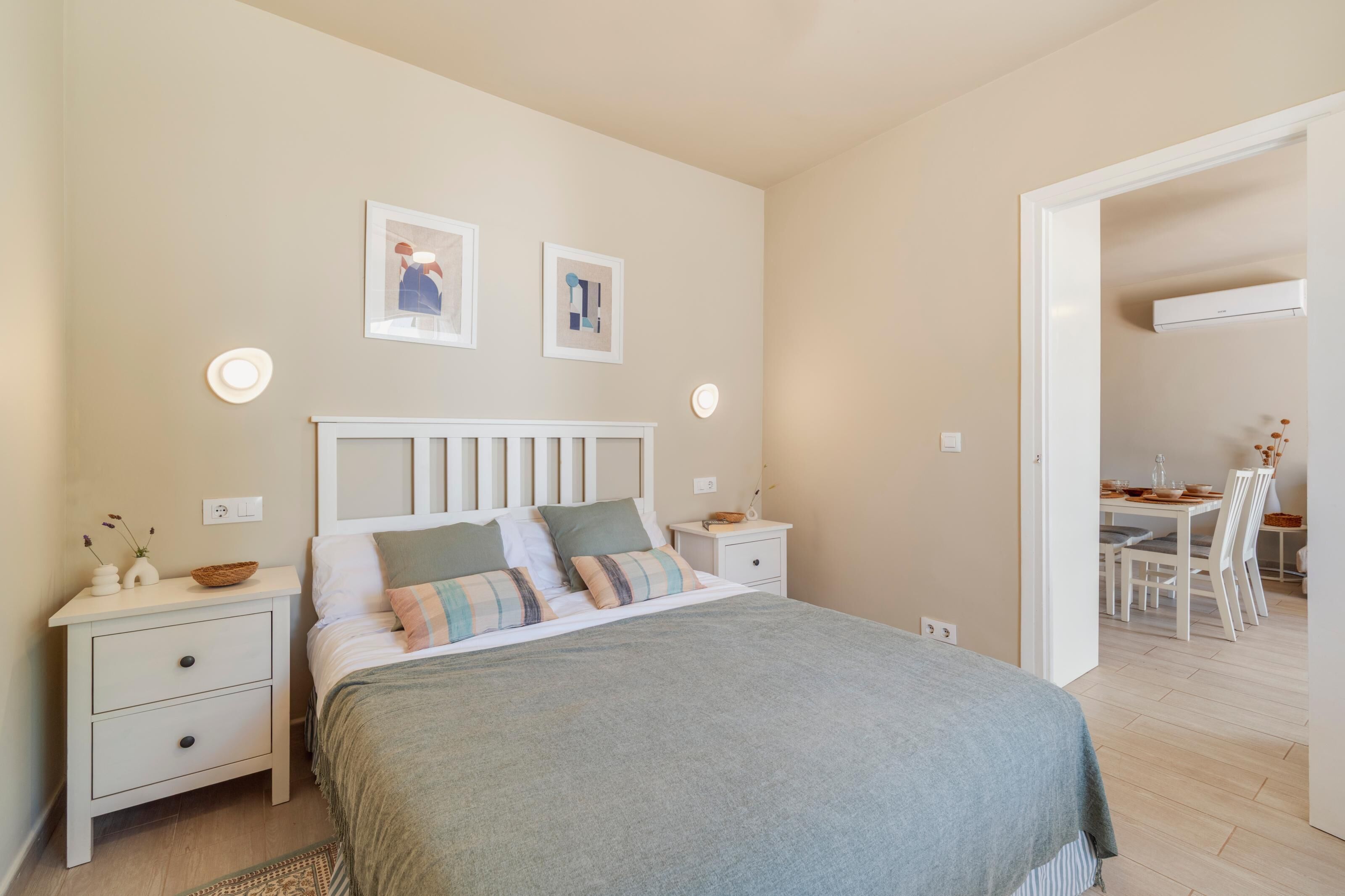 2 bedrooms, iron/ironing board, travel cot, free WiFi