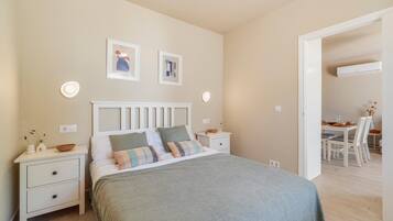 2 bedrooms, iron/ironing board, travel cot, free WiFi