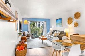 TV - Xanadu Retreat - Near Coligny (Hilton Head Island)